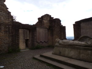 Burgruine Hohesyburg Dortmund Kriegsdenkmal