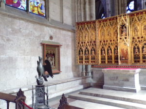 Altar an der linken Seite des Kölner Doms